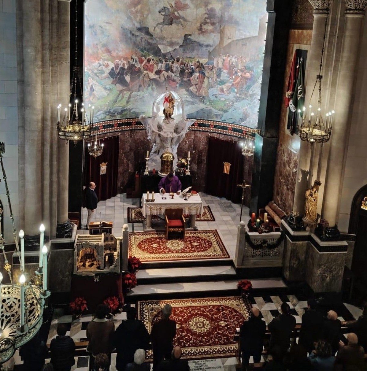 L'Associació Cultural Samarita dona tres catifes artesanals per a l'Església de Sant Jordi