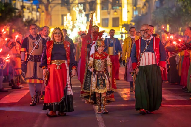L’Associació de Sant Jordi convida els centres educatius d’Alcoi a participar en les activitats del 750 aniversari del patronatge de Sant Jordi