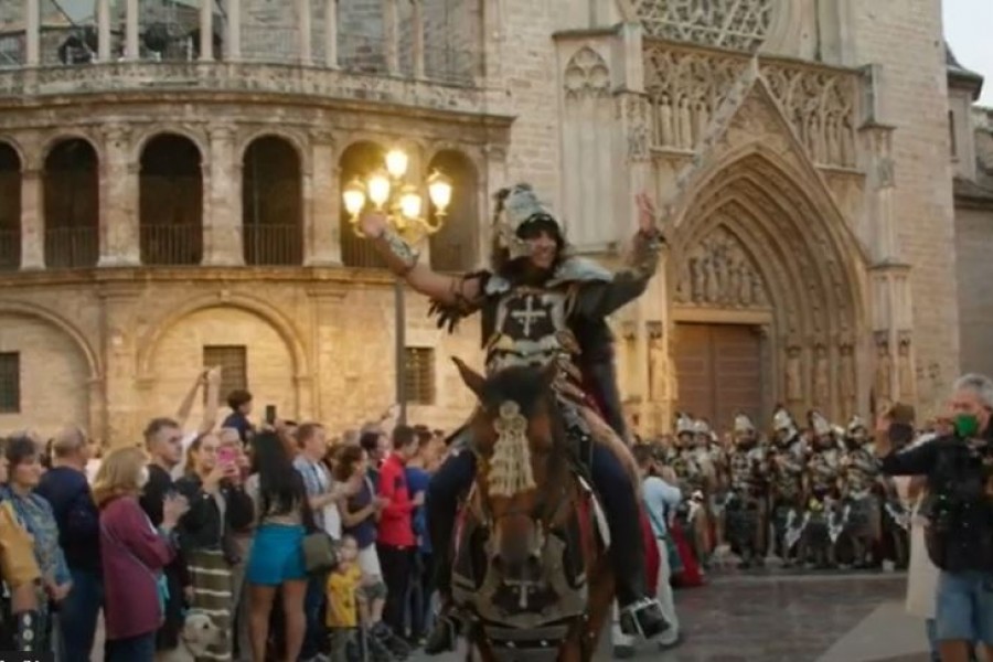 Valencia vibra con la Festa alcoyana